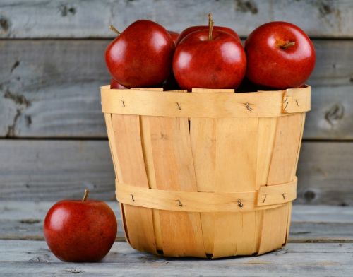 apples basket red