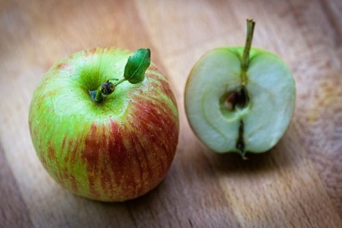 apples fresh fruit