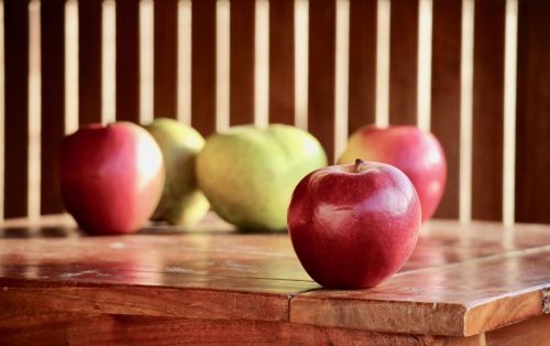 apples fruit healthy food