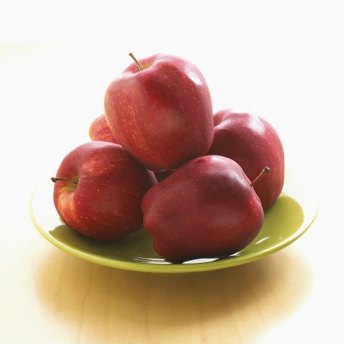 apples red fruit