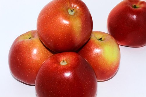 apples  apple  fruits