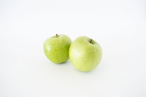 apples isolated green