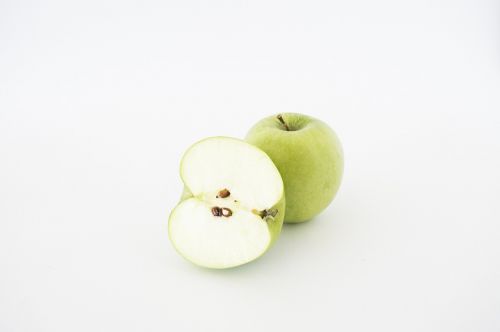 apples sliced isolated