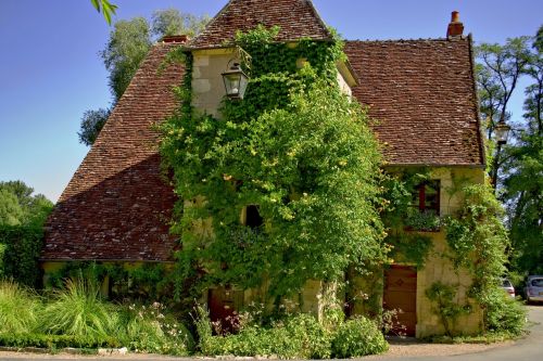 apremont mix old house