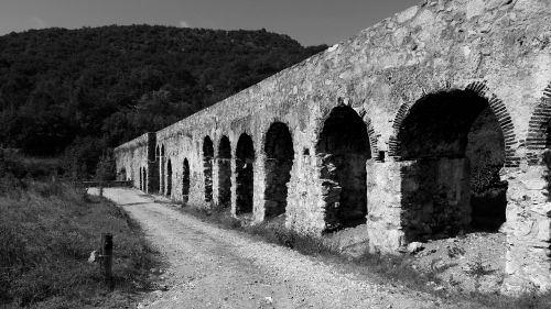 aqueduct former architecture