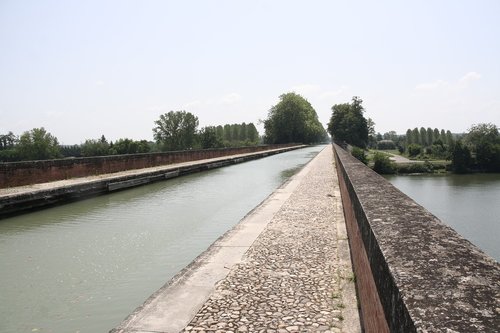 aqueduct  channel  navigation