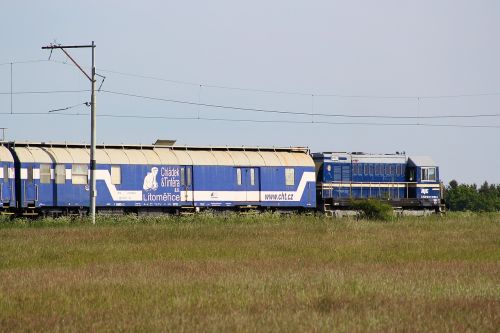 arbeitszug blue diesel locomotive