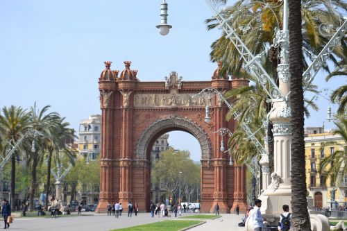 arc de triomf barcelona catalonia