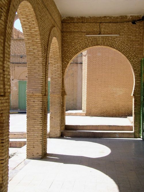 arcades tunisia columns