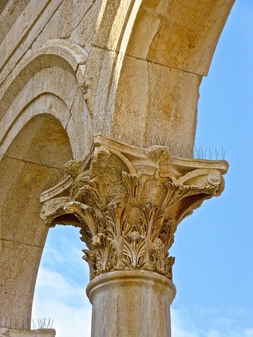 arch scroll decoration