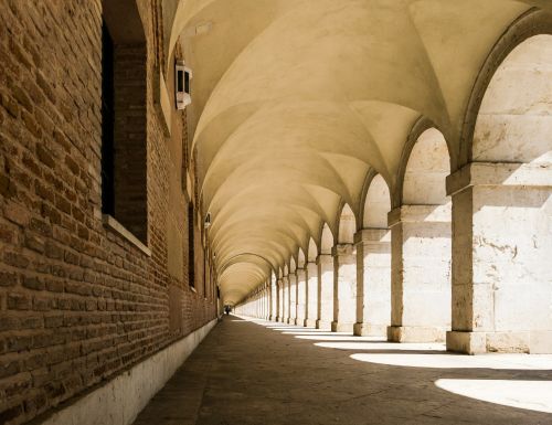 arches hall architecture