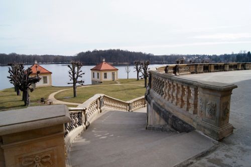 architecture lake building