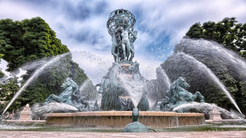 architecture fountain sculpture