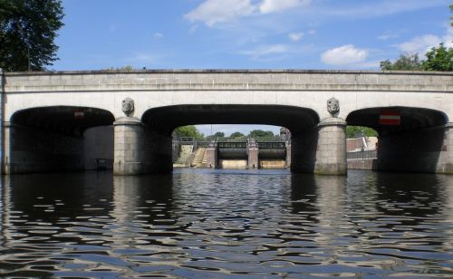 architecture building weir