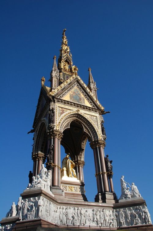 architecture church statue