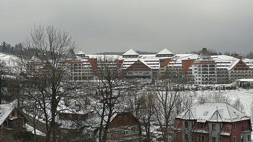 architecture  at the court of  city