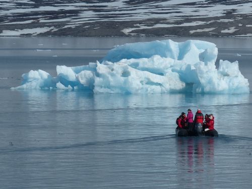 arctic ice floes cold