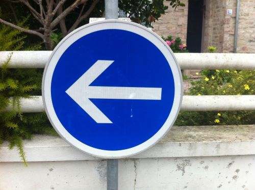 arrow sign this way
