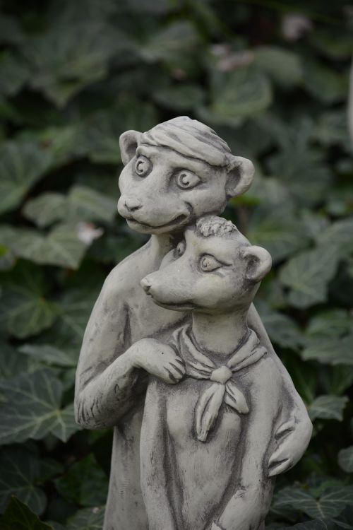art sculpture meerkat