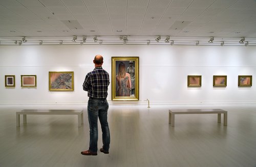 art  gallery  exhibition
