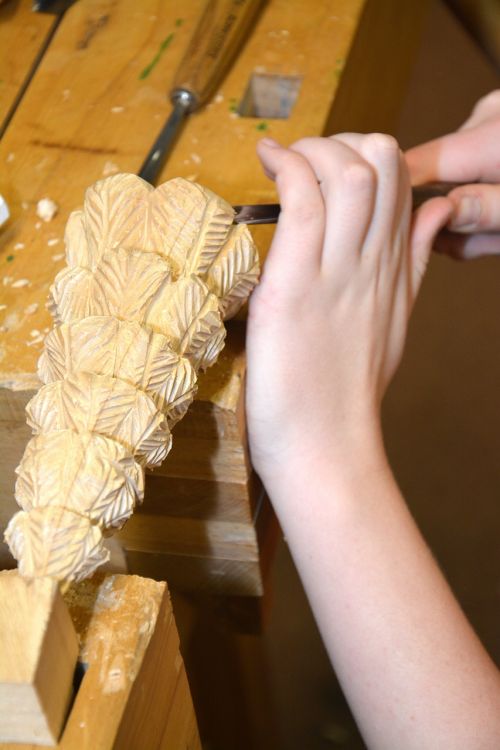 arts crafts wood carve