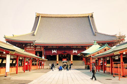 asakusa senso-ji temple morning