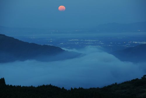 aso night view moon