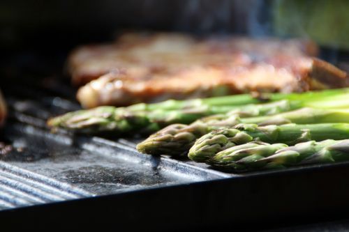asparagus green asparagus steak