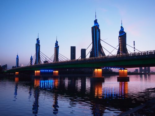 at dusk bridge the grand canal