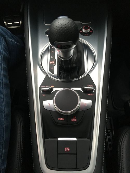 audi tt cockpit