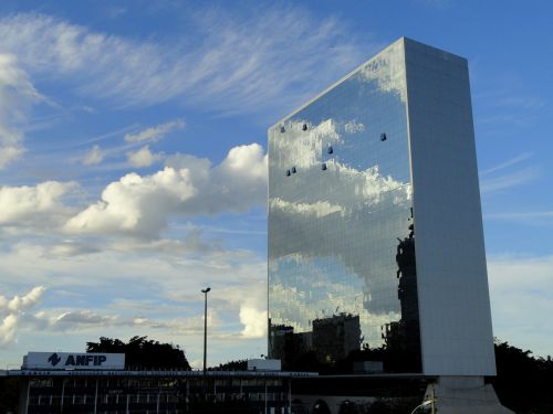auditores fiscais skyscraper brazil