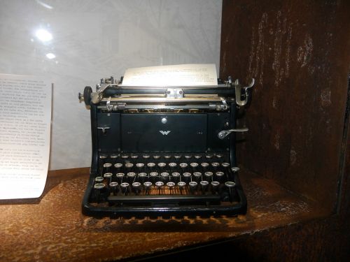 augsburg fugger typewriter