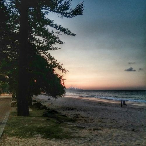 australia gold coast sunset
