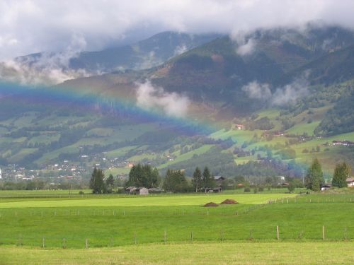austria rainbow field
