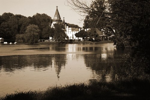 austria  water  castle