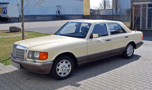 auto  mercedes  w126