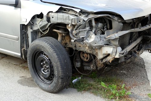 auto  accident  vehicle