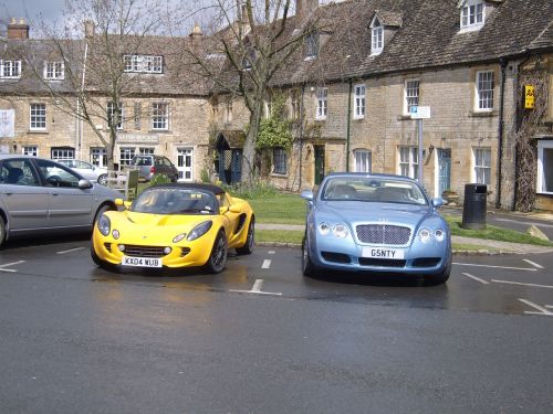 automobile lotus bentley