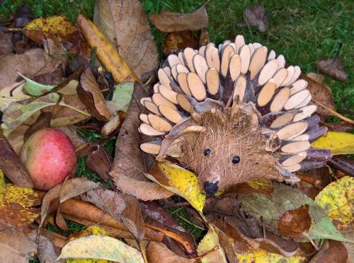 autumn leaves hedgehog