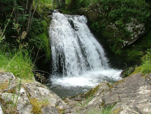 auvergne waterfall water