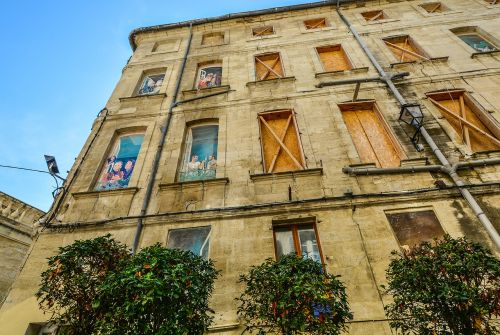 avignon france windows