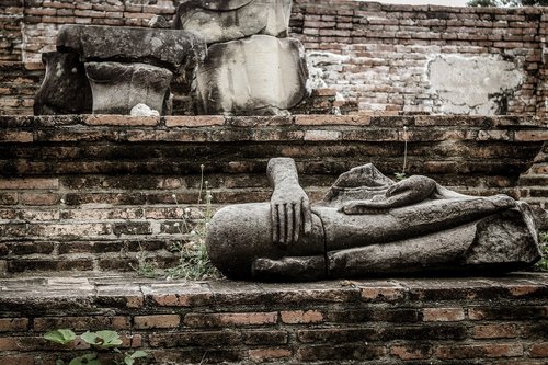 ayutthaya ruins  ayutthaya  thailand