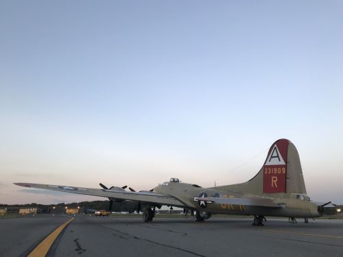 b-17 ww2 bomber plane