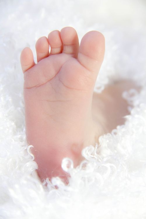 baby foot feet