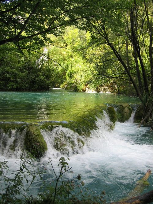 bach waterfall water