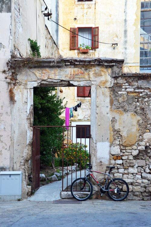 backyard zadar bike