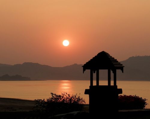 bagan sunset meditation