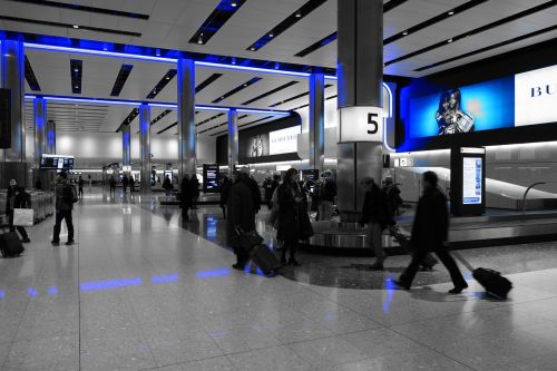 baggage hall heathrow airport