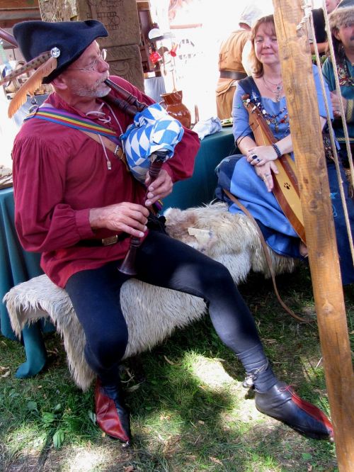 bagpipes kenzingen medieval festival historically