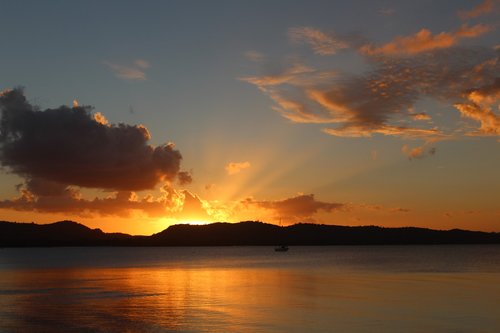 bahia  mar  salinas margarida